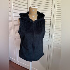 Natural reflections, soft, fleece vest size medium black with hood zip up vest